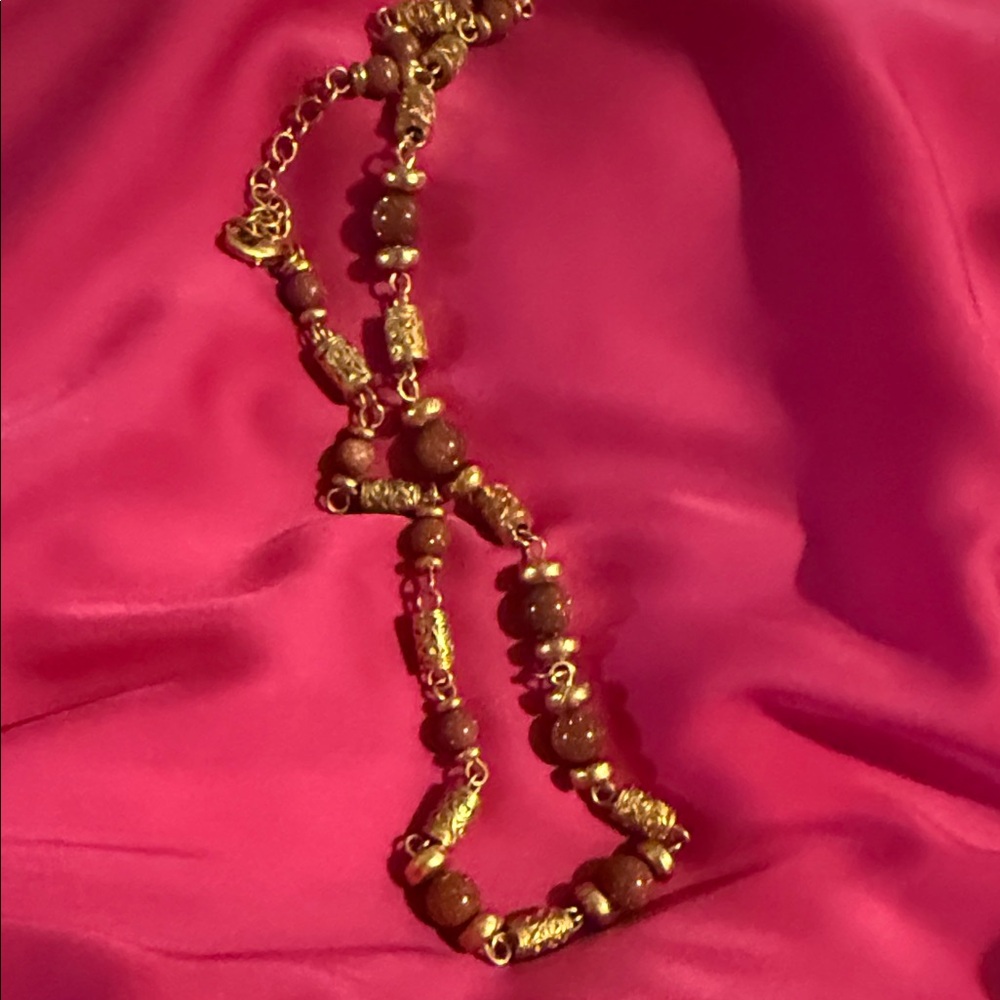Elegant Gold and Brown Beaded Necklace - Picture 5 of 7